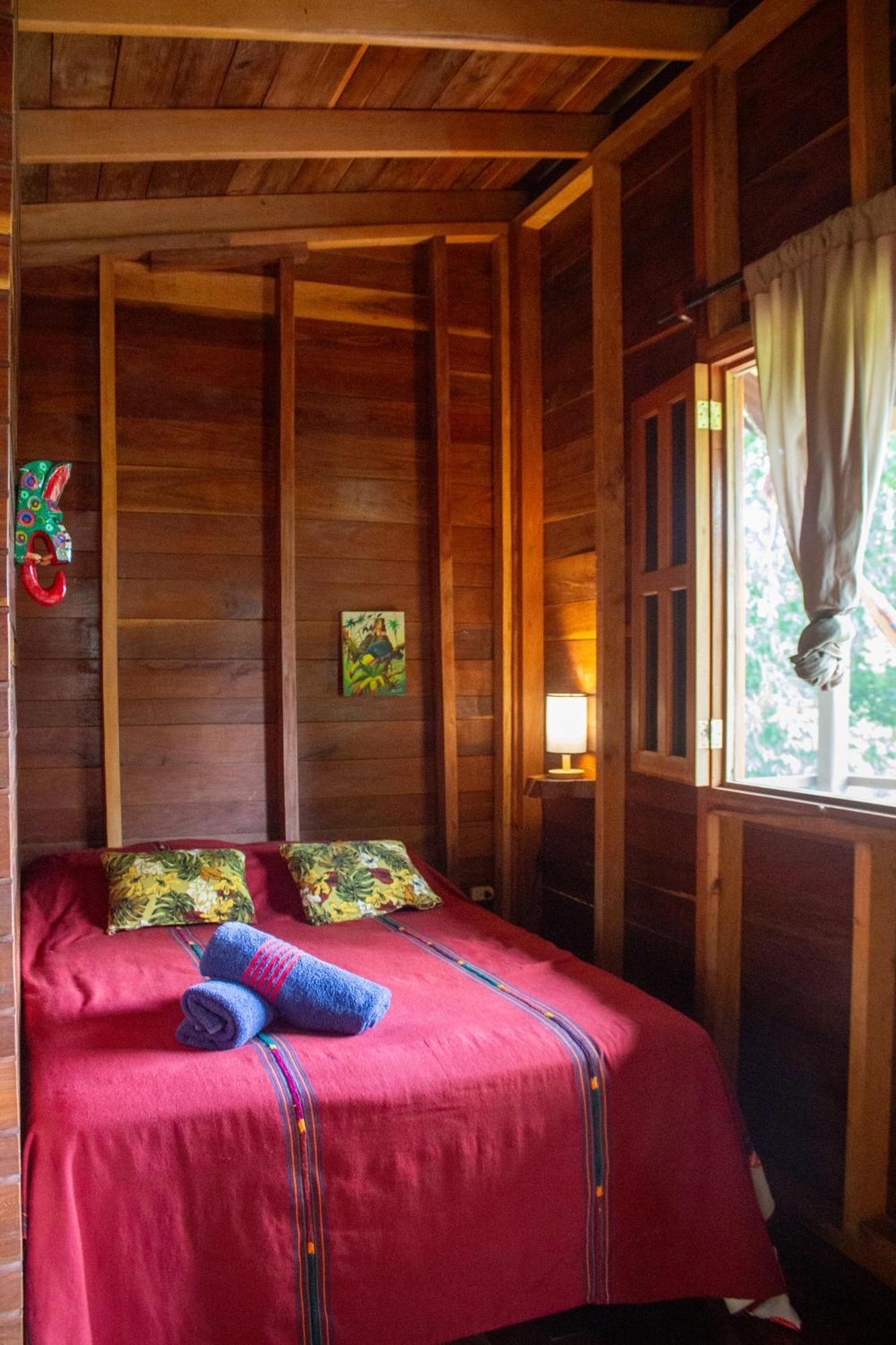 Alice Guesthouse El Remate Eksteriør bilde