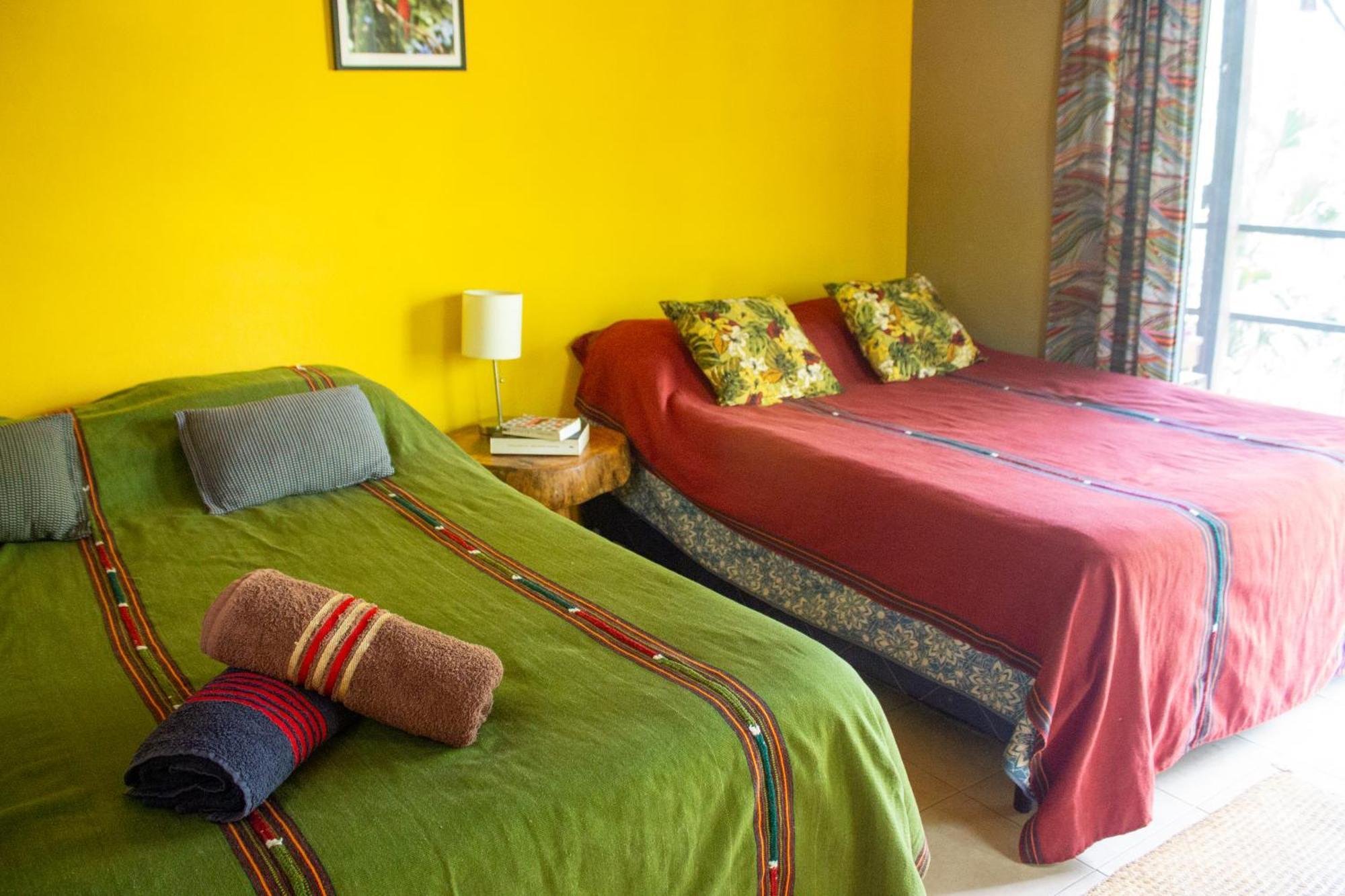 Alice Guesthouse El Remate Eksteriør bilde